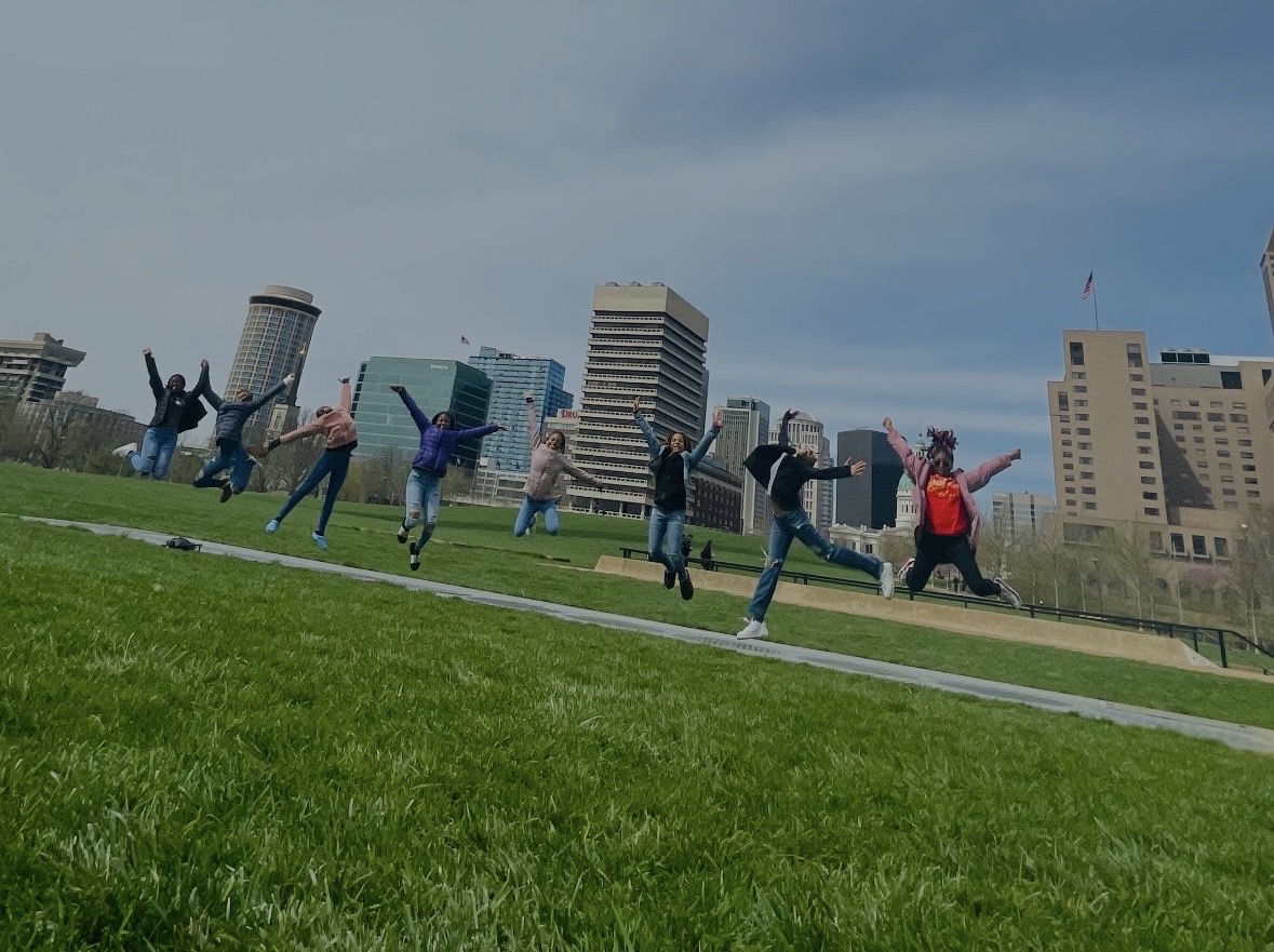 Fly pillar — youth in action